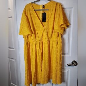 SHEIN FIT+‎ NWT 24/26 Yellow V-Neck Dress